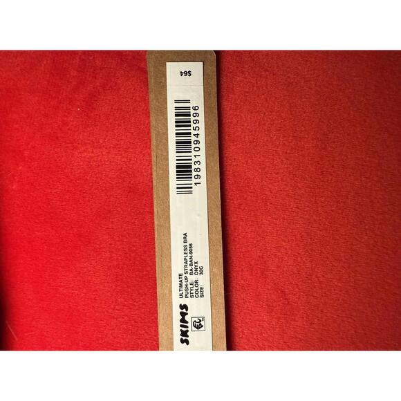 Skims Ultimate Push Up Strapless Bra Color ONYX Size 30C - Picture 3 of 3